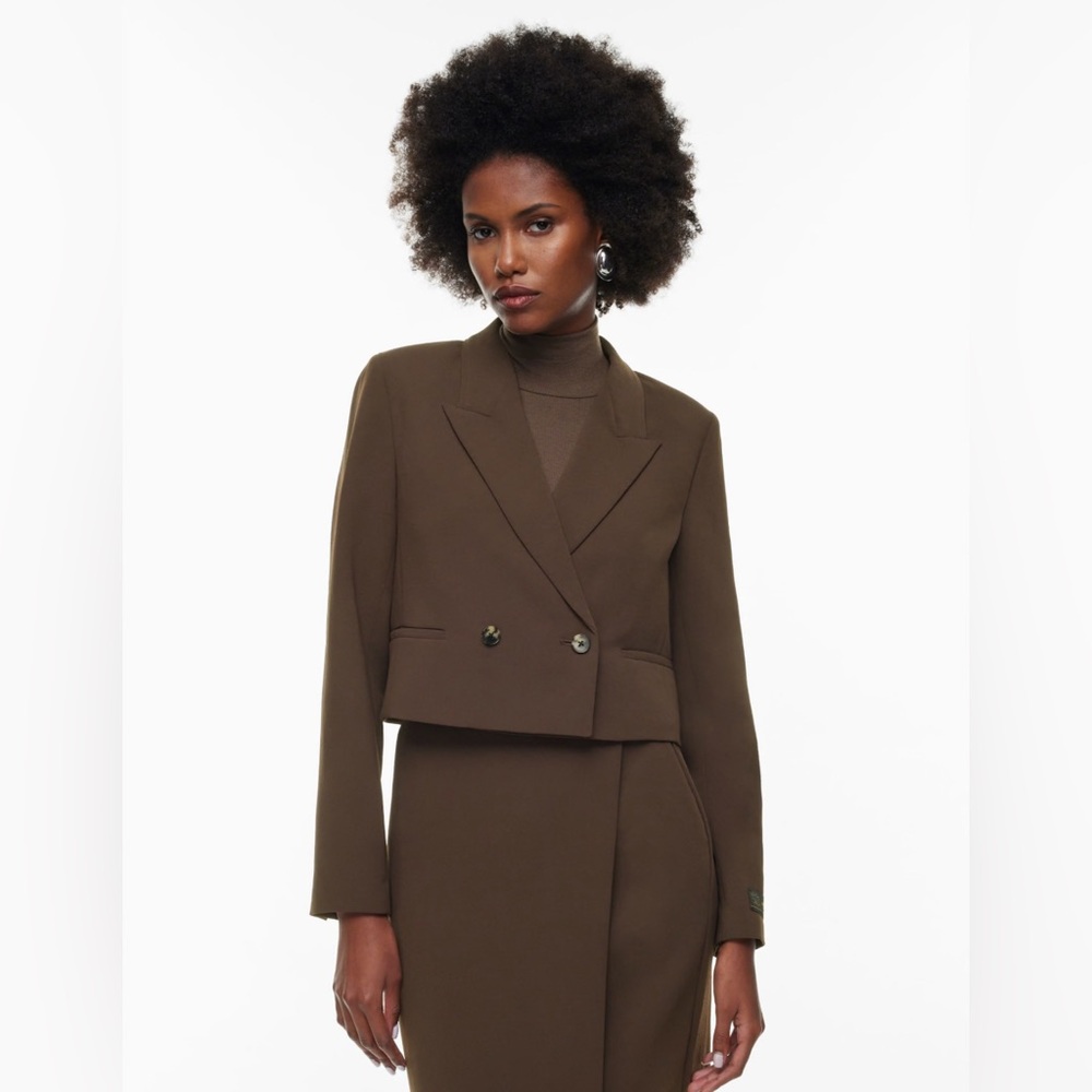 Aritizia crop blazer